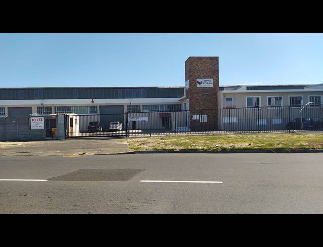 2,400M² WAREHOUSE TO LET IN EPPING INDUSTRIAL